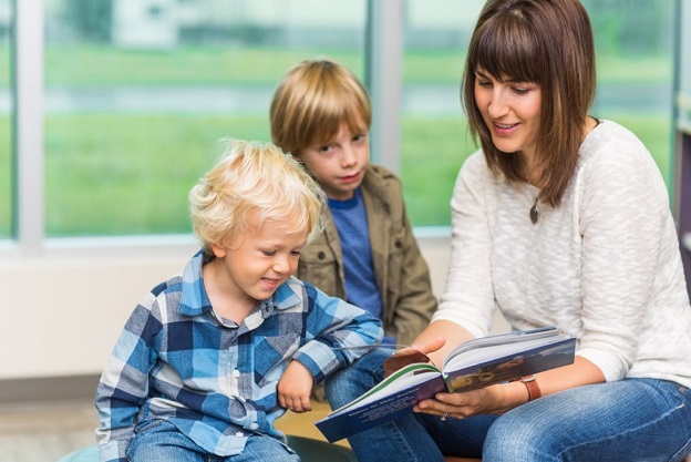 Mom_Reading_To_Sons_001-1024x685.jpg